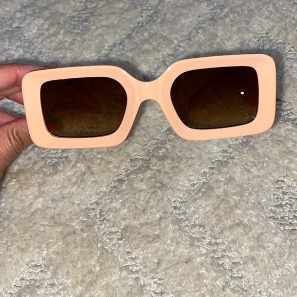 Accessories - Cream color sunglasses